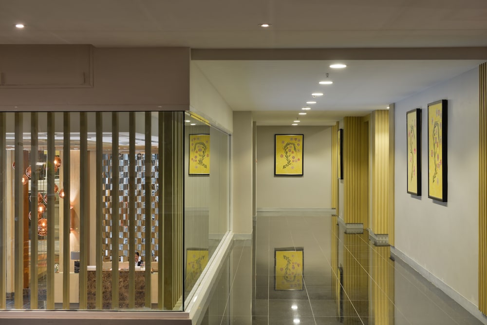 Le D'Tel Bangkok 8/48