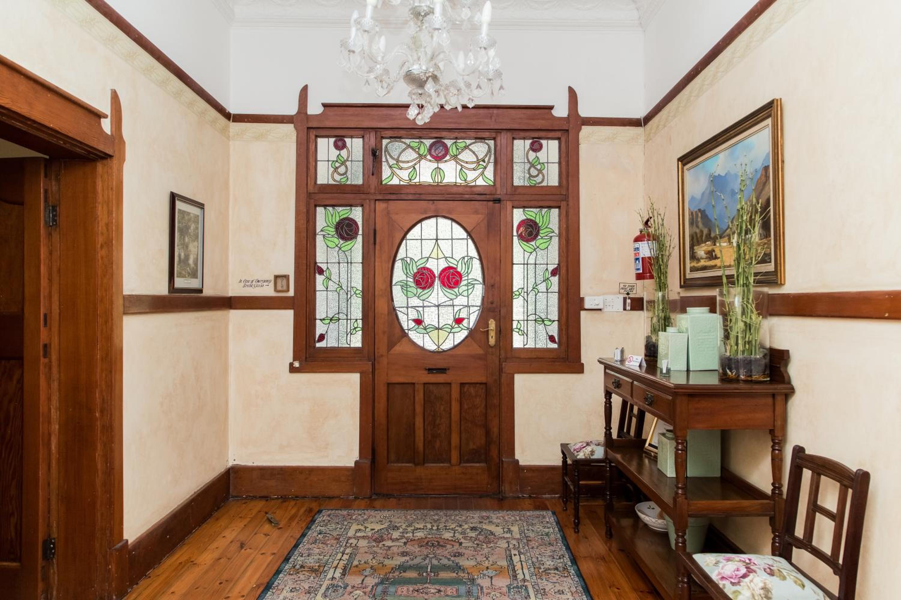 Devereux Lodge and Villas 6/15