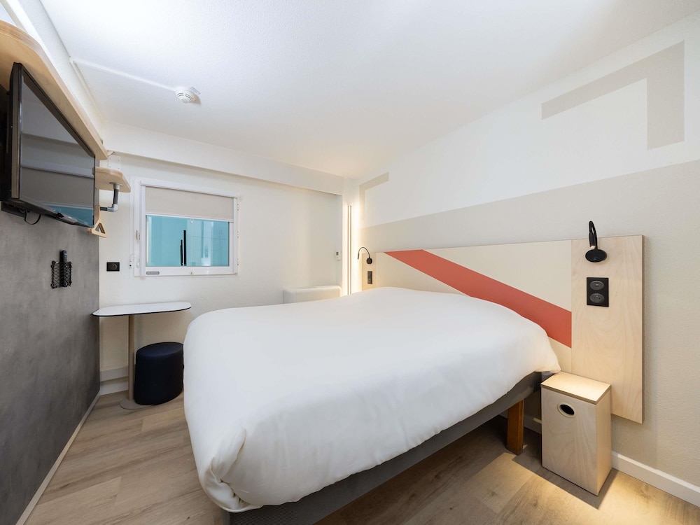 IBIS BUDGET BORDEAUX CENTRE MERIADECK 24/53