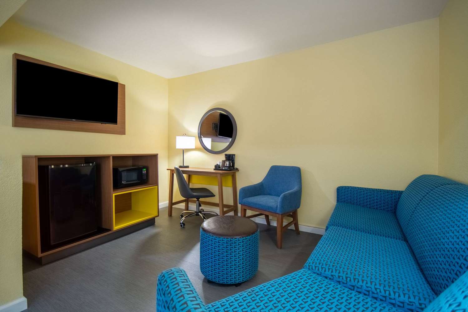 Days Inn & Suites by Wyndham Waterloo 19/30