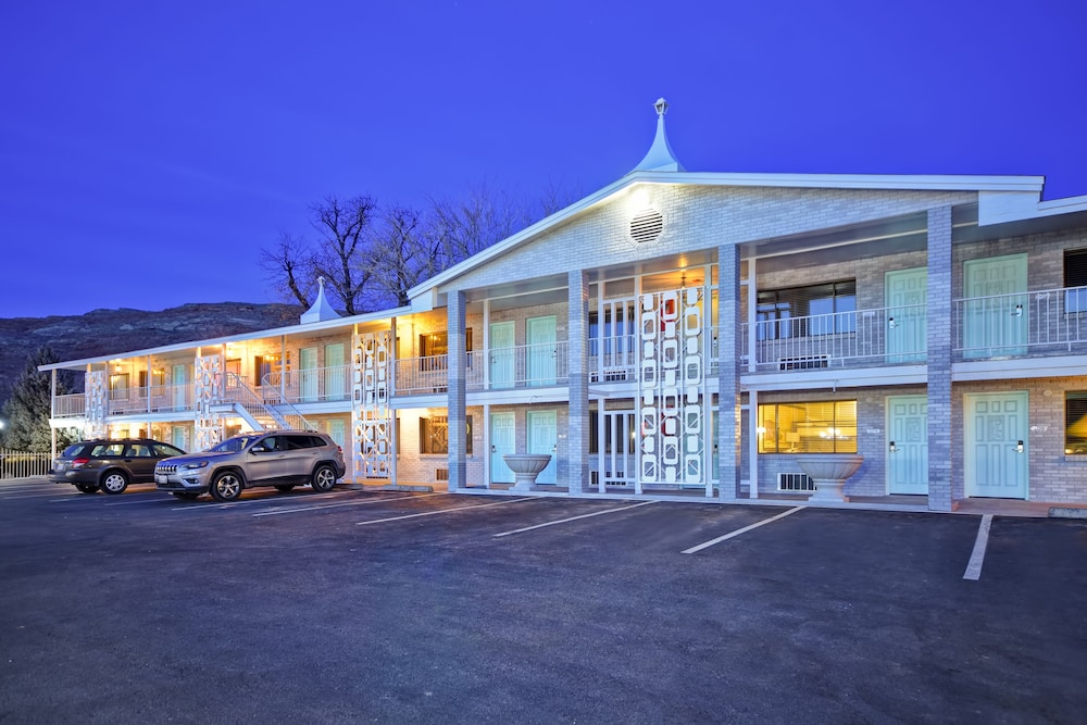 Expedition Lodge 4/62