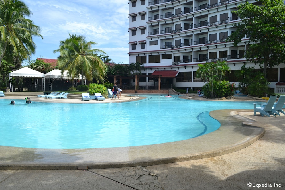 CEBU WHITE SANDS RESORT AND SPA 2/50