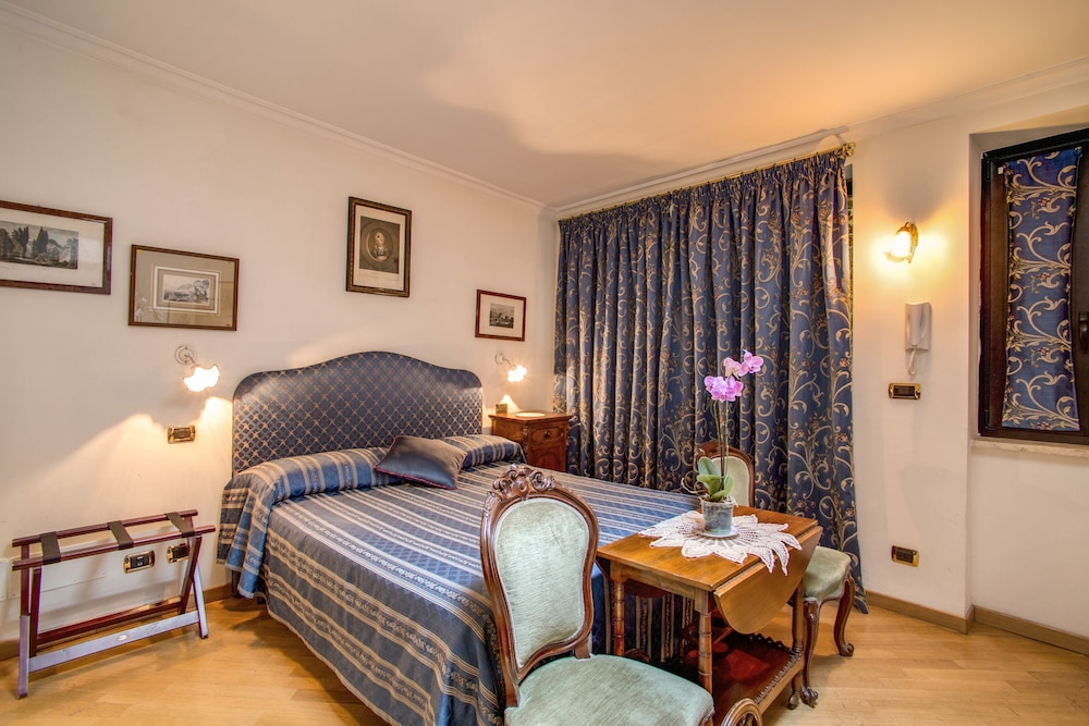 Navona Gallery Suites 9/50