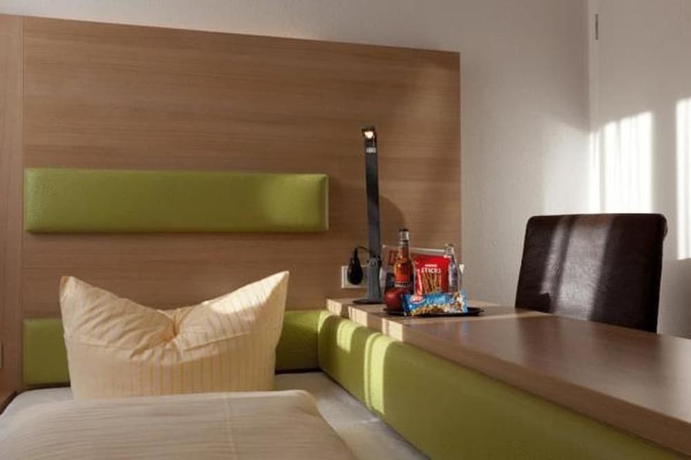 Hotel Aviva 5/58