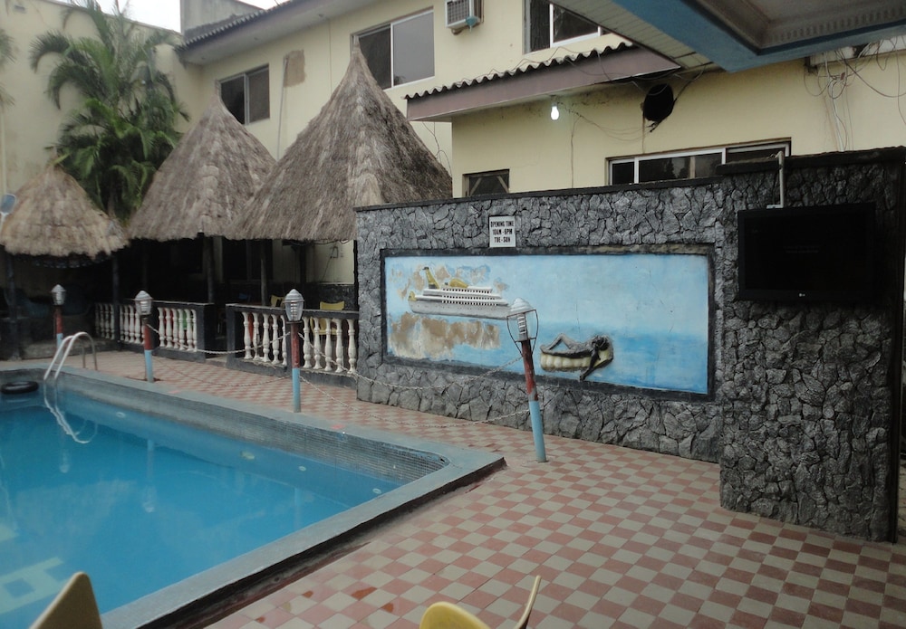 Labod Hotel 10/20