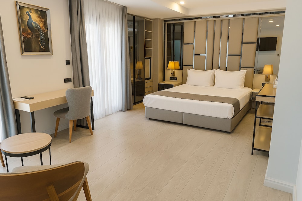 HONEYMOON, SUITE, BALCONY, BATHTUB