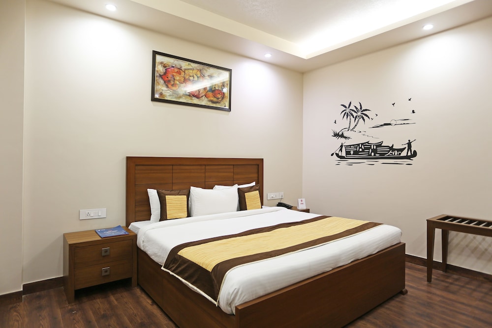 Oyo 5198 Hotel Hcgrand 12/31