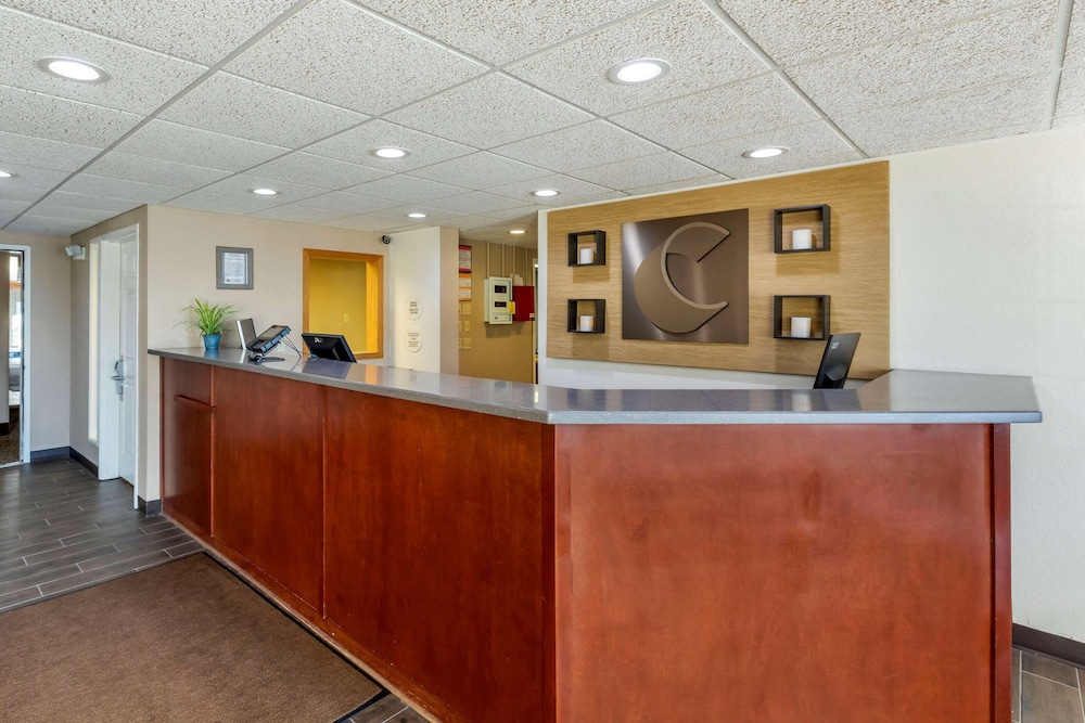 Comfort Inn Suites Jackson West Bend 5/38