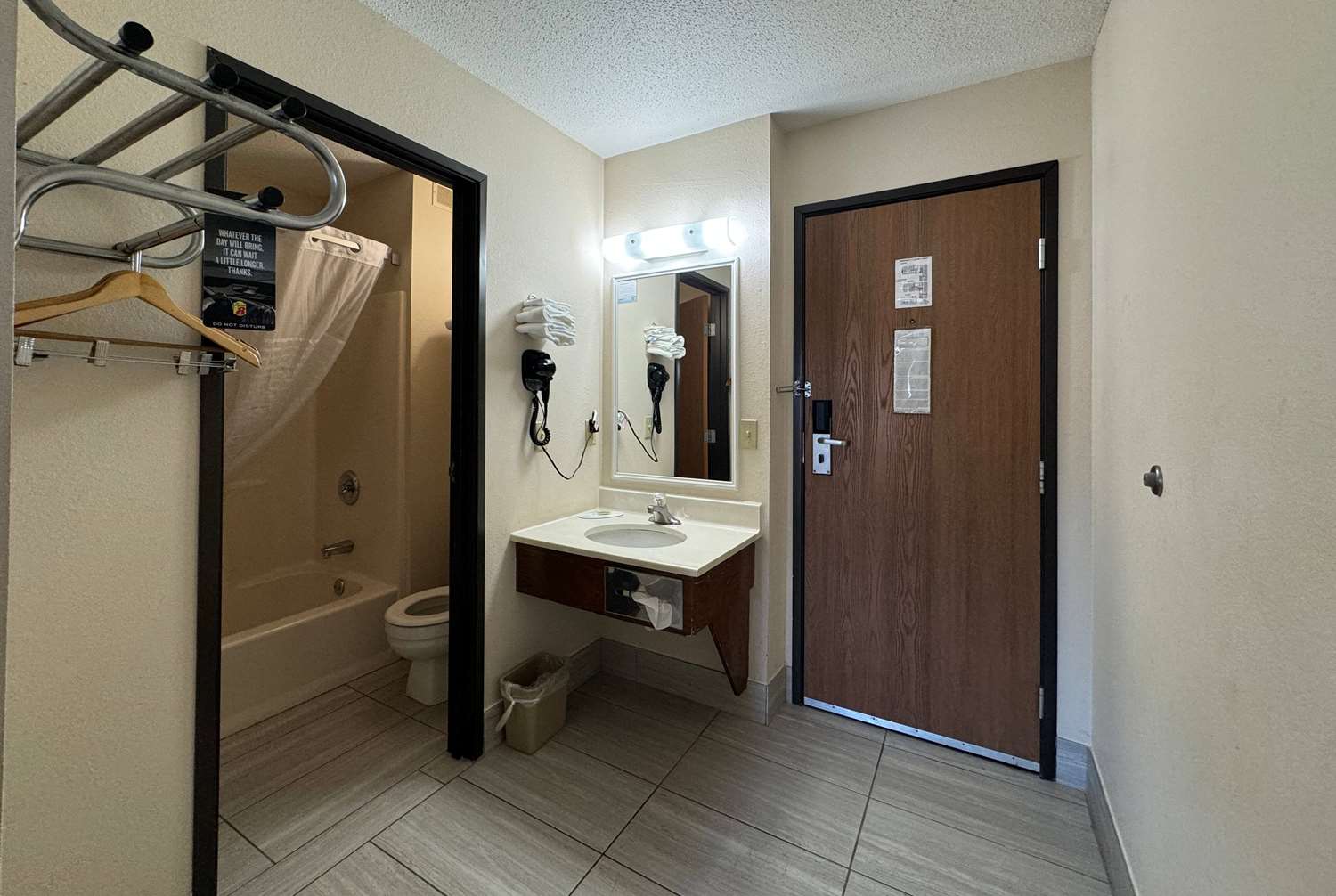 Super 8 by Wyndham Columbia Clark Lane 16/16