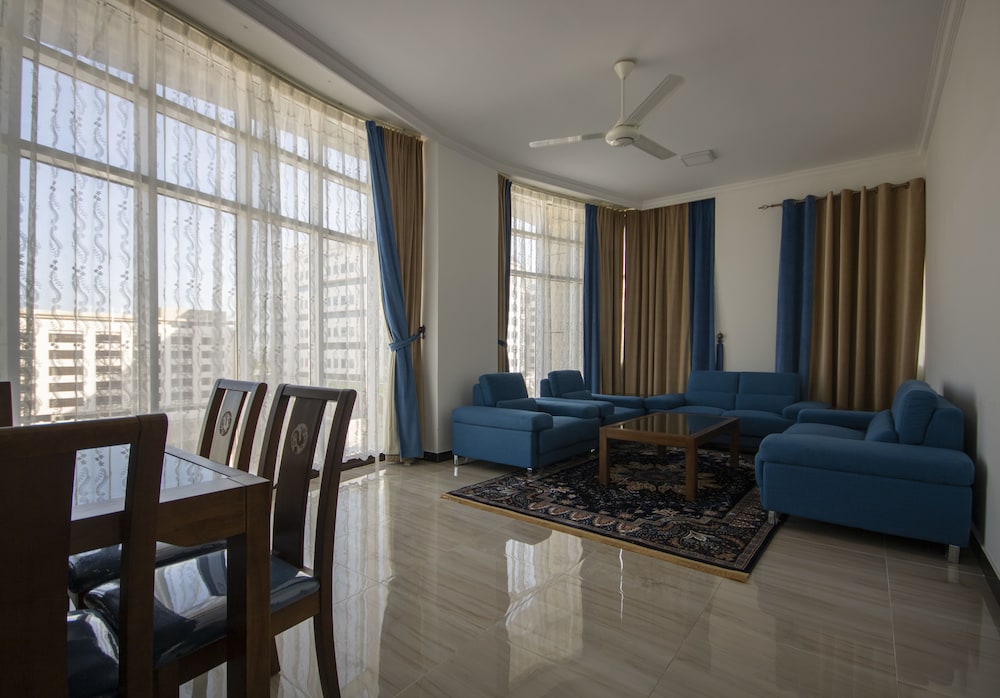 Home Station Hotel 20/25