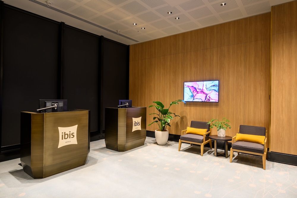 Ibis Melbourne Central 13/68