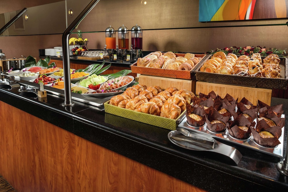 DoubleTree by Hilton Hotel Carson CA 62/84