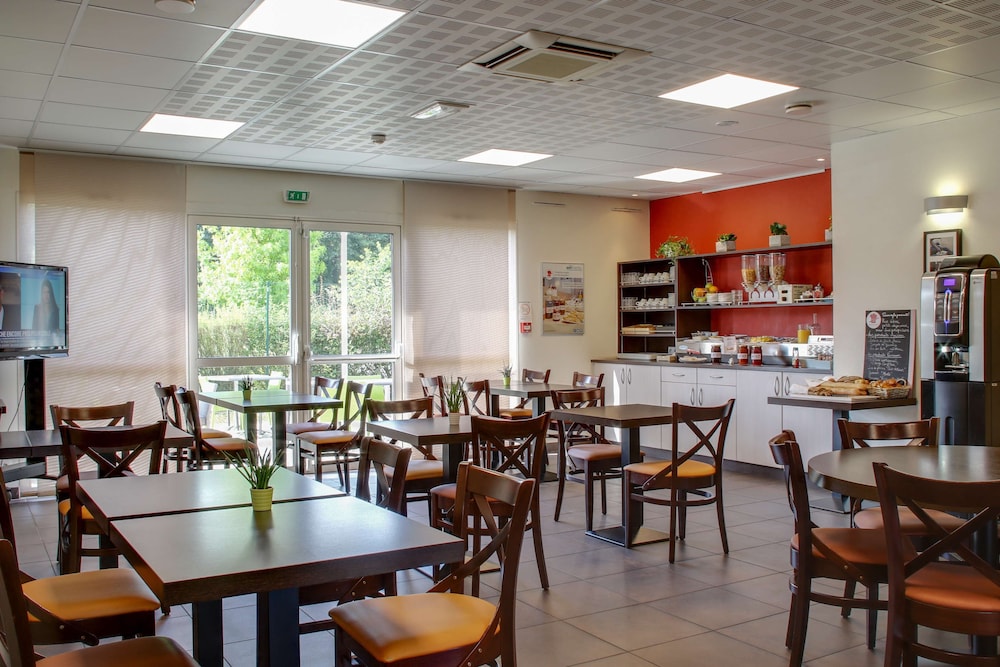 Brit Hotel Saint-Meen-le-Grand en Broceliande 45/75
