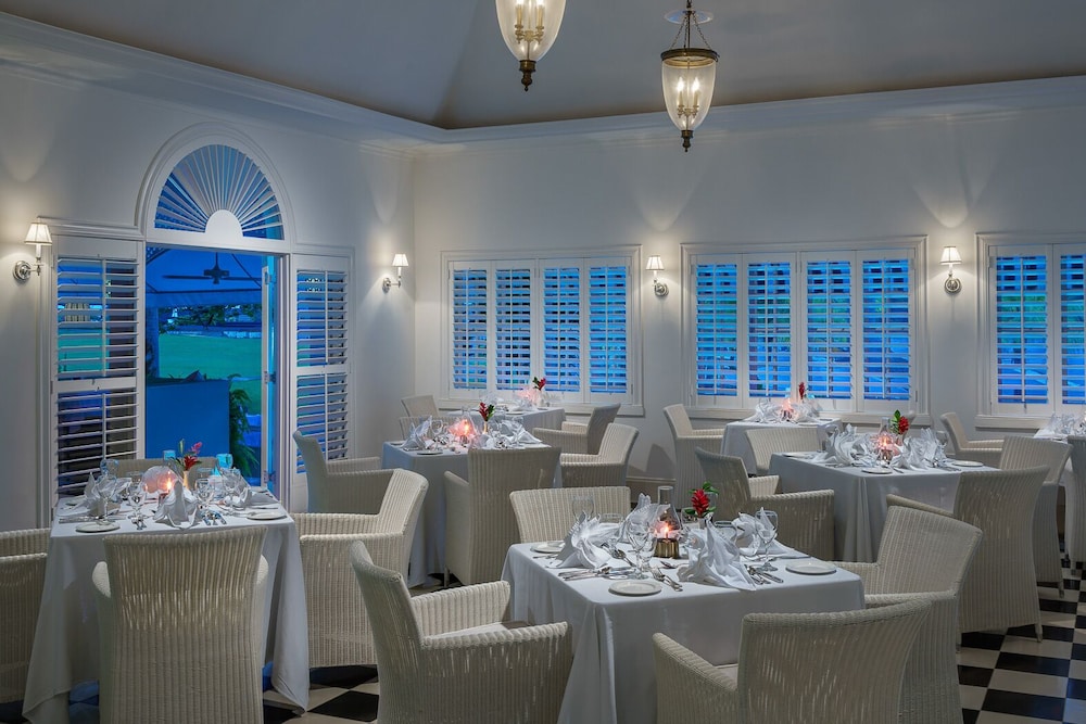 Couples Sans Souci - Adults Only 55/73