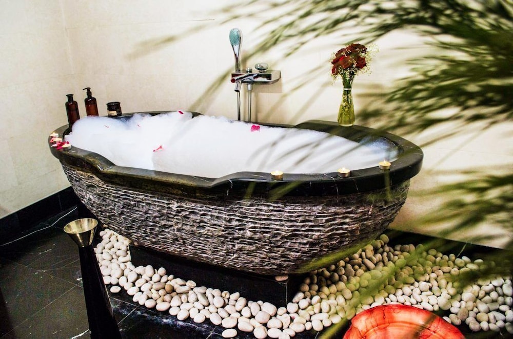 Dvoretsa Spa 25/70