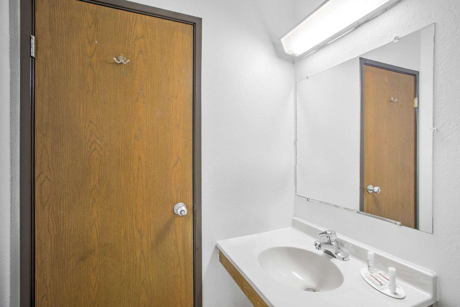 Super 8 By Wyndham Ticonderoga 5/5