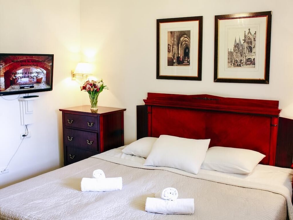 Aparthotel Miodosytnia 5/54