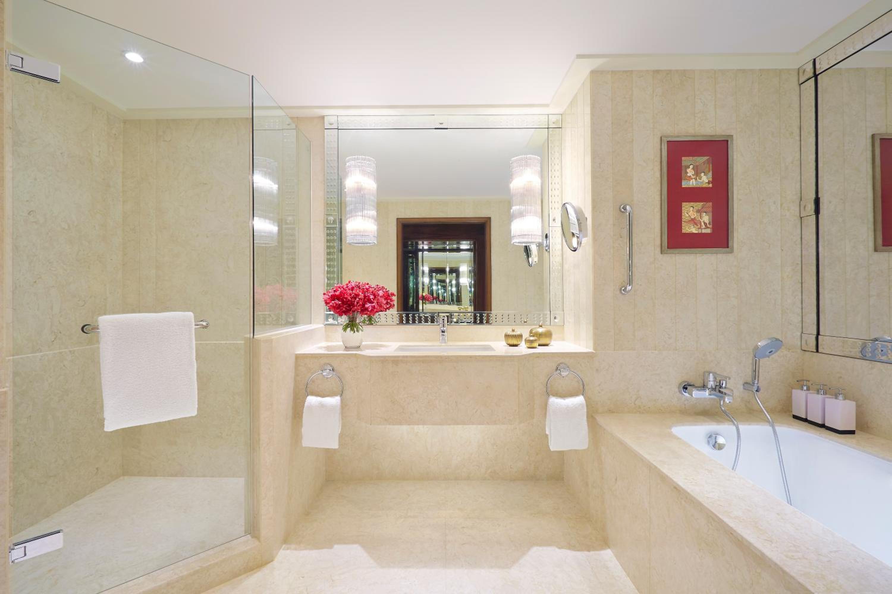 Kasara، Anantara Siam Bangkok Hotel 2/2