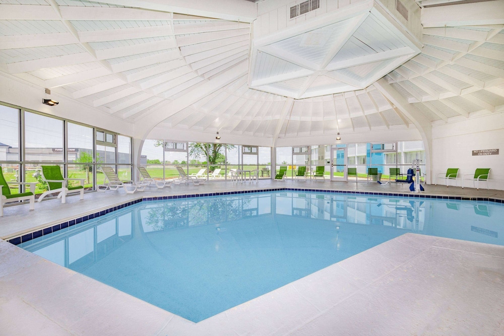 Hawthorn Suites by Wyndham Wichita Airport 21/44