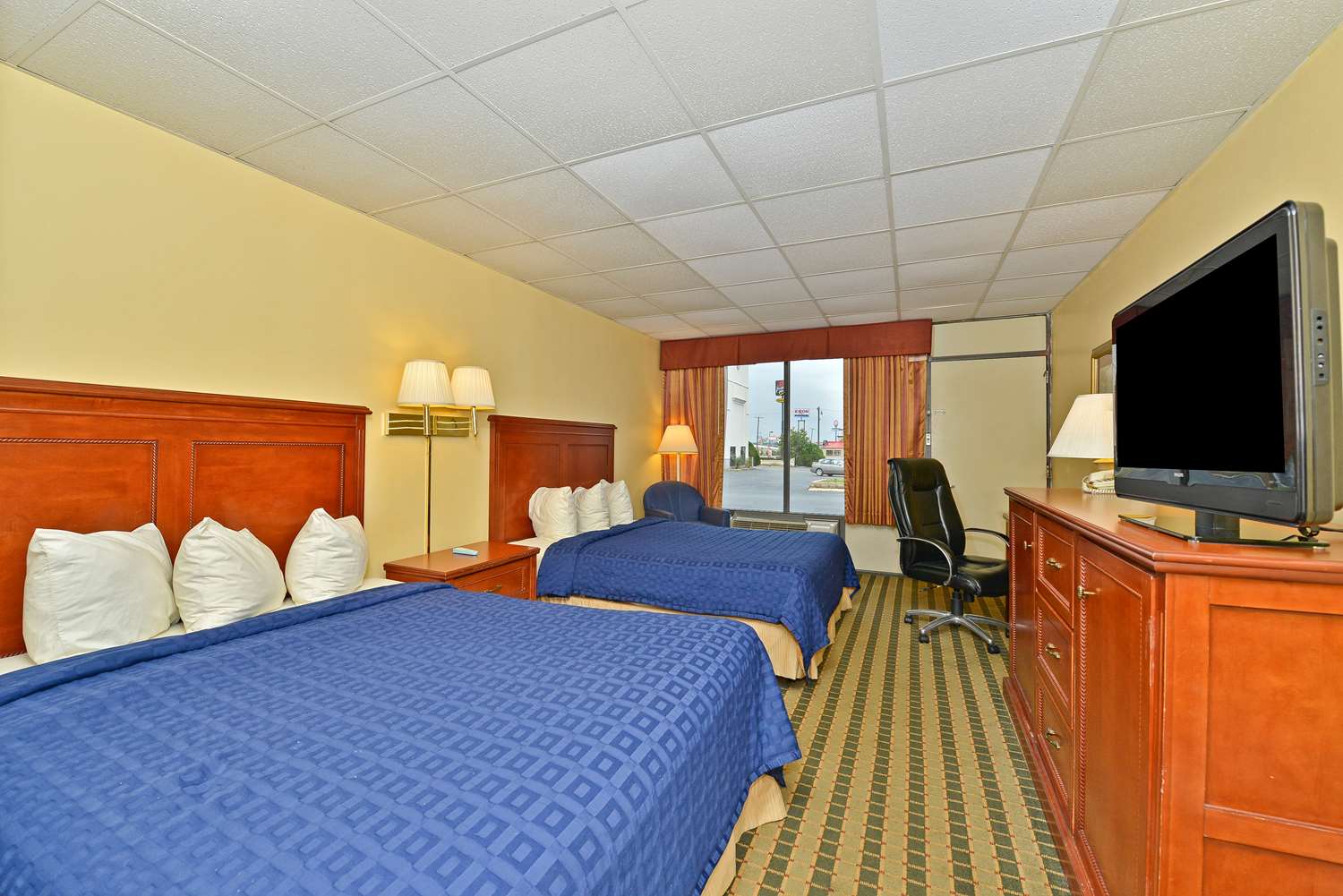 Comfortable, Guest Room, 2 Queen Beds