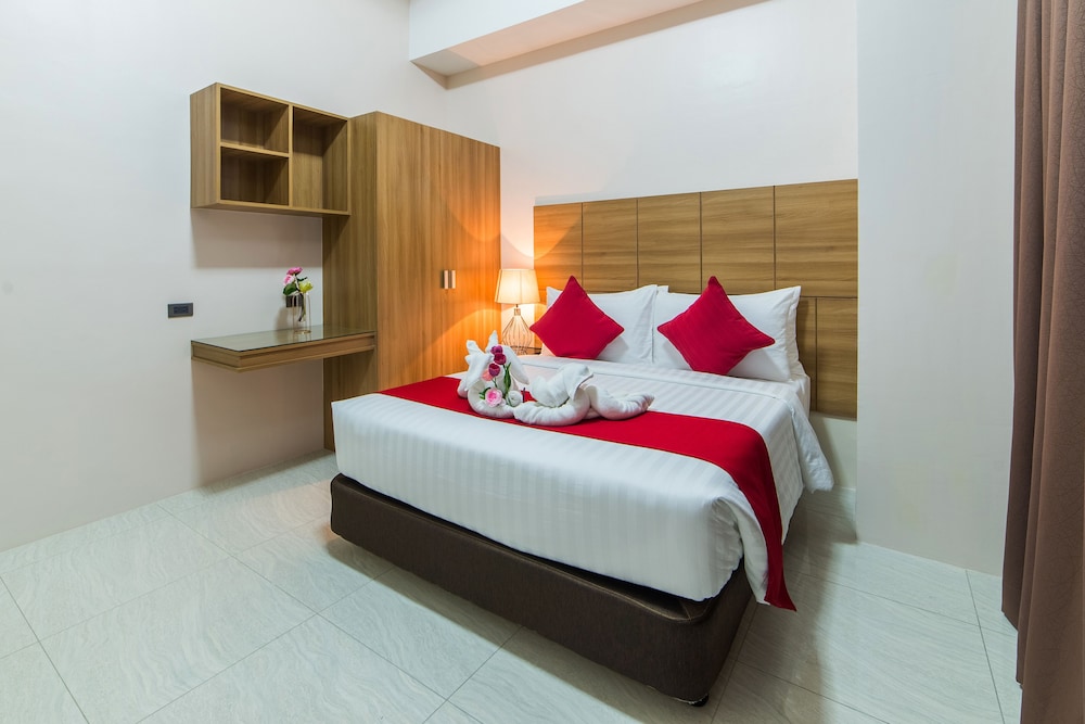 Eastland Hotel and Residences 9/39