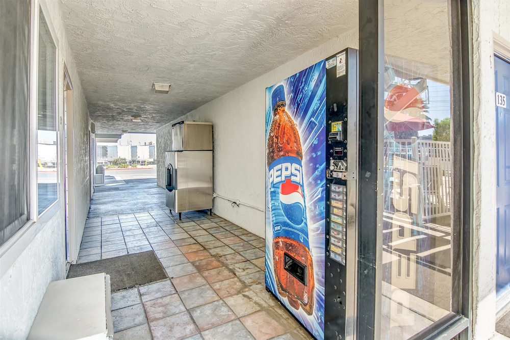 Motel6 Stockton, CA - Charter Way West in STOCKTON - CA