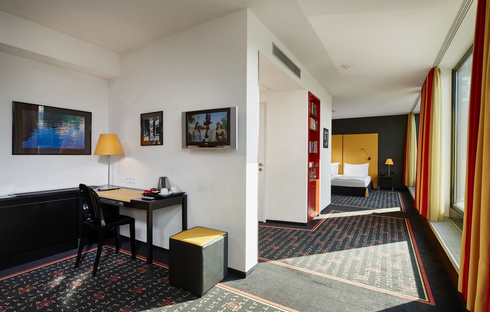 OREA Hotel Angelo Praha 41/61