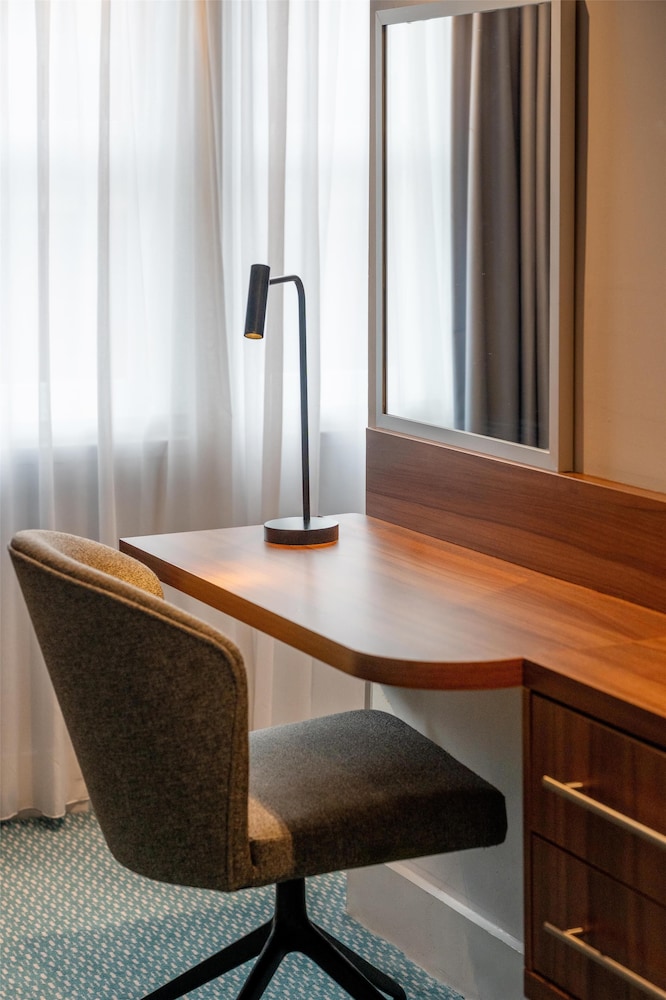 Hampton by Hilton Canterbury 32/61