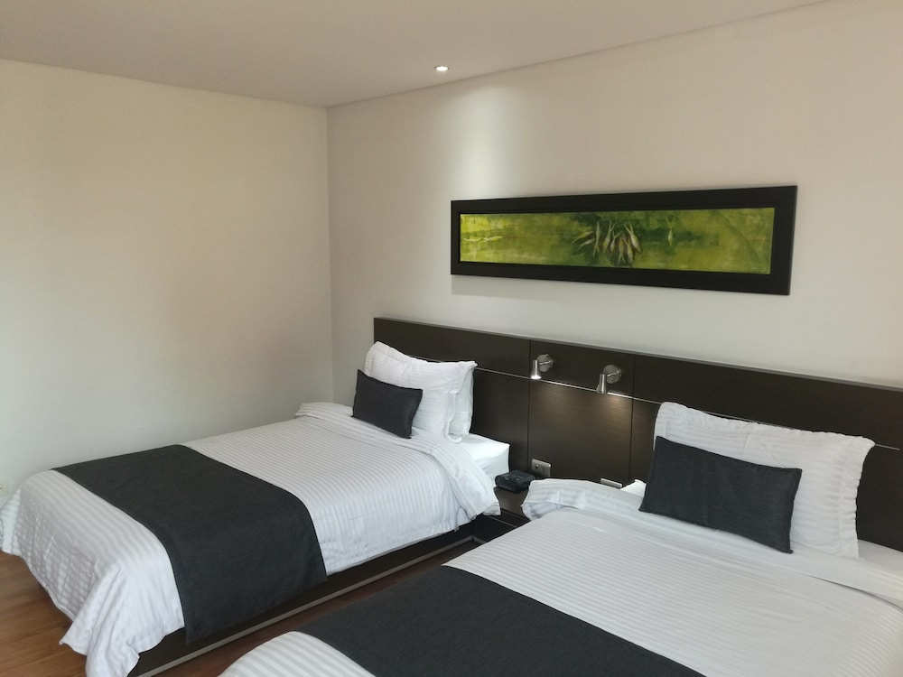 Hotel Sky Medellin 18/55