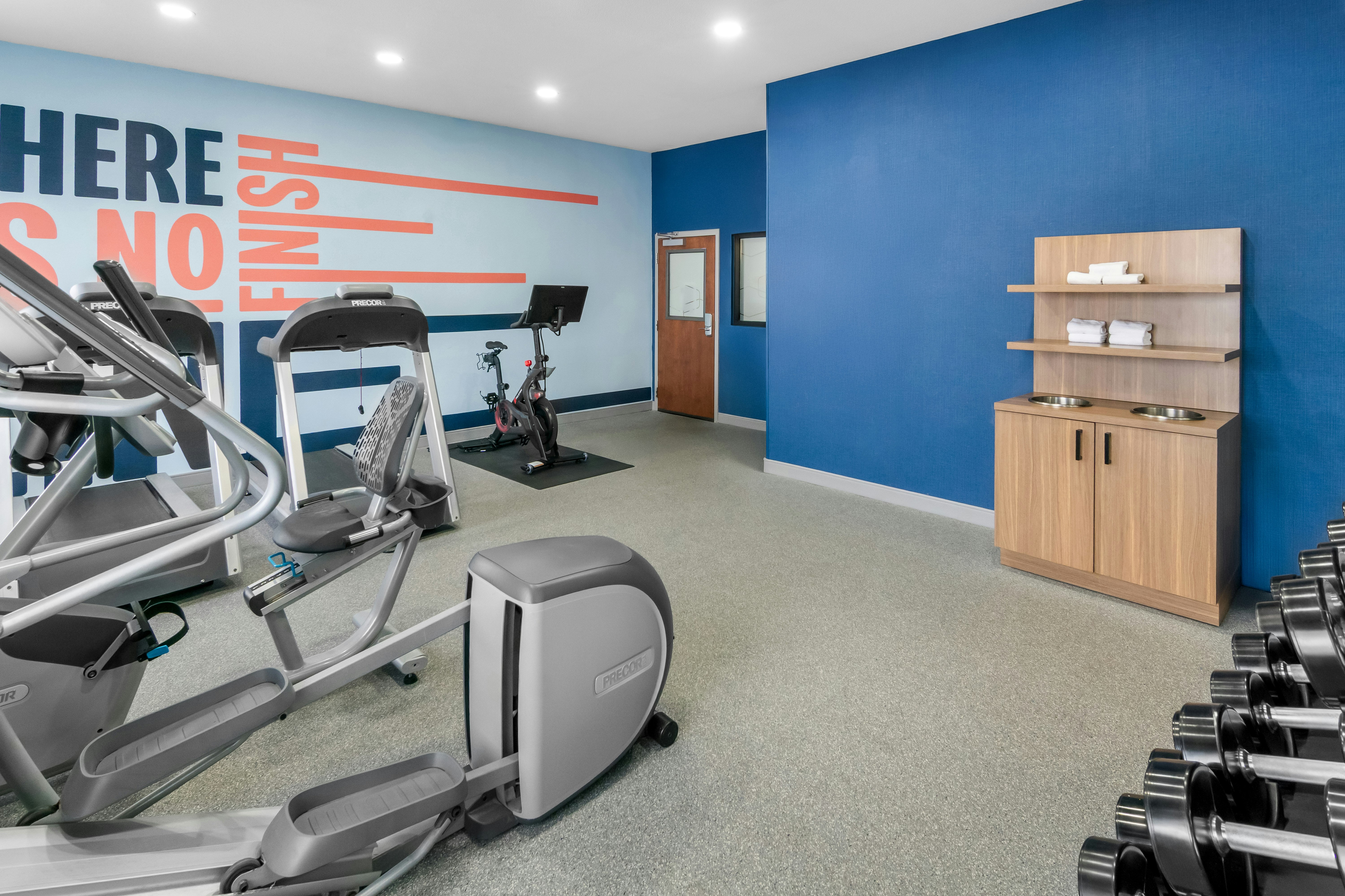 Hampton Inn and Suites Fort Worth/Forest Hill 27/46