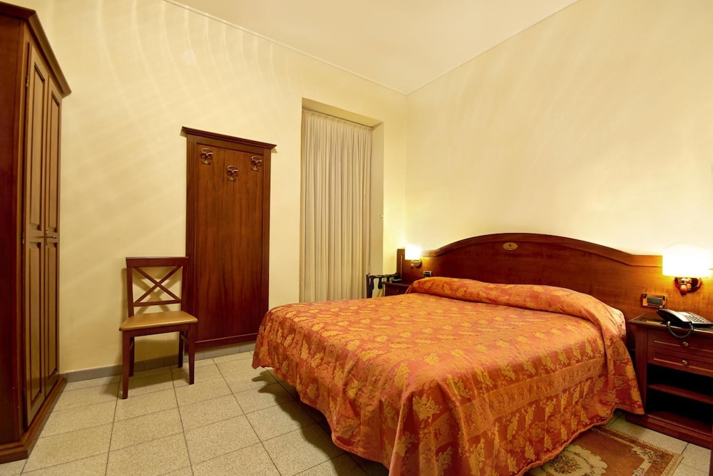 HOTEL PAVONE 15/45