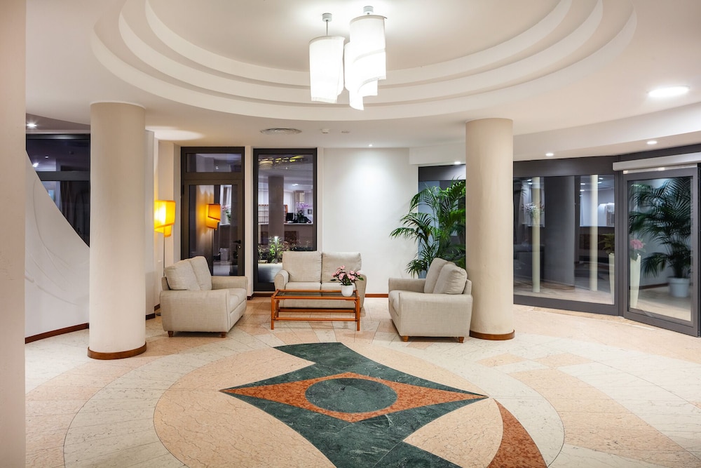 Best Western Hotel Carlo Felice 38/56