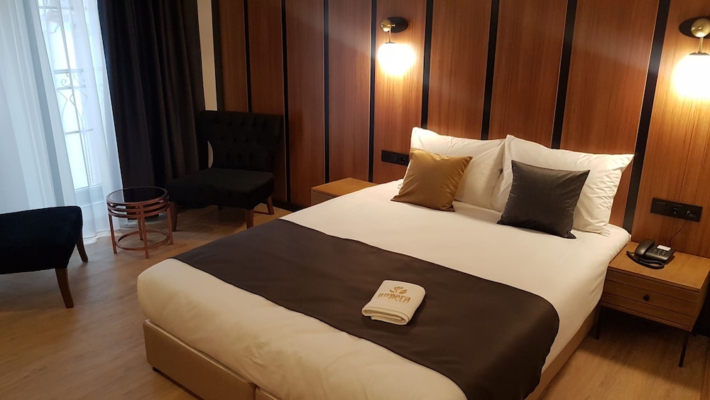 Nupera Hotel 7/51