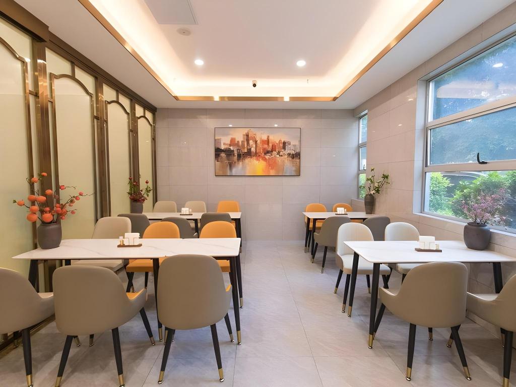 Vienna Hotel Shenzhen Baoan Chuangye Road 47/56