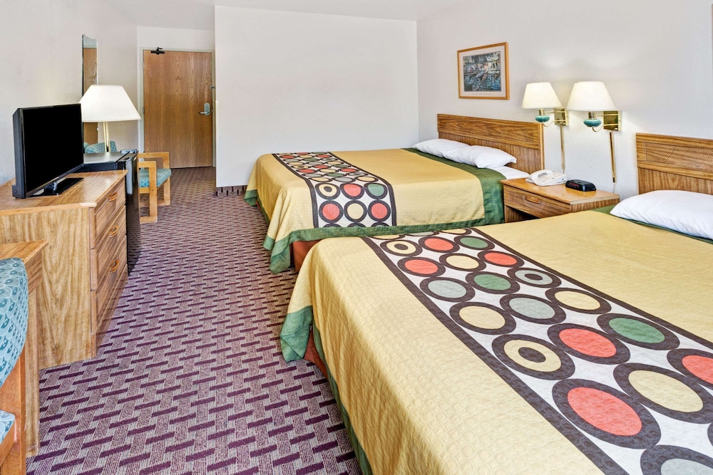 Super 8 by Wyndham Canonsburg/Pittsburgh Area 18/40