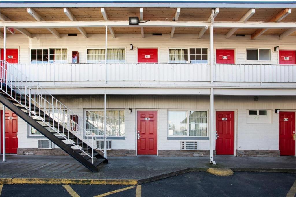 OYO Hotel Kalama image