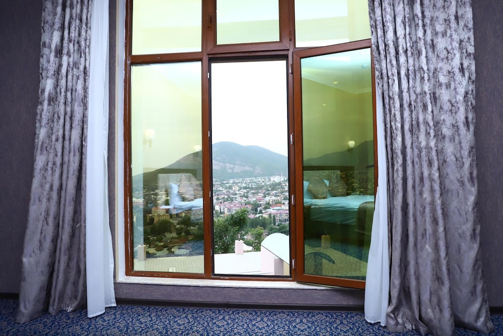 Ruma Qala Hotel 27/50
