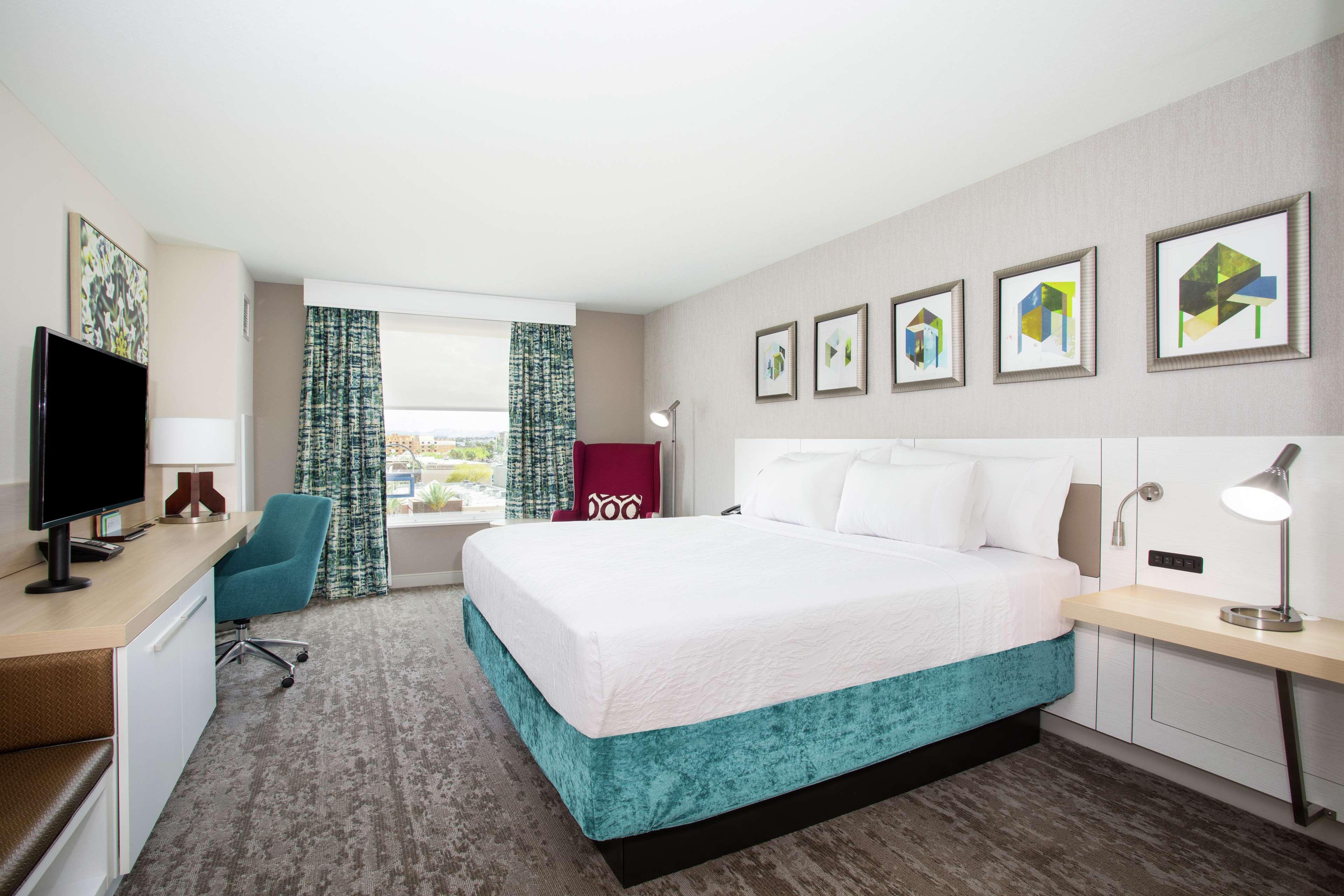 PREMIUM, KING BED