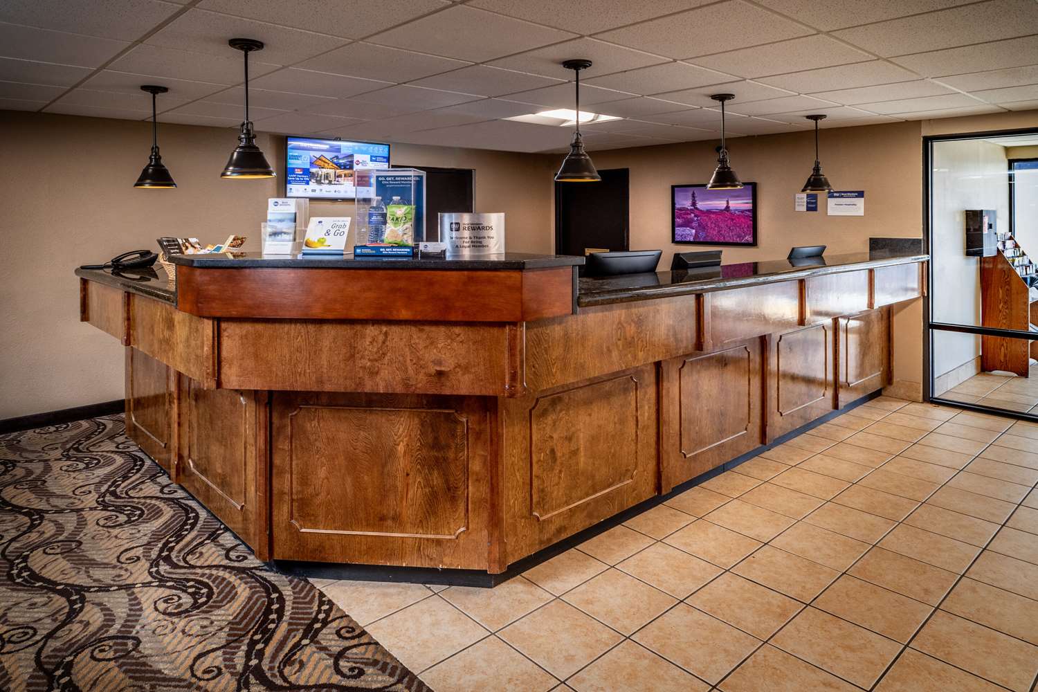 Rodeway Inn Barboursville, WV 6/31