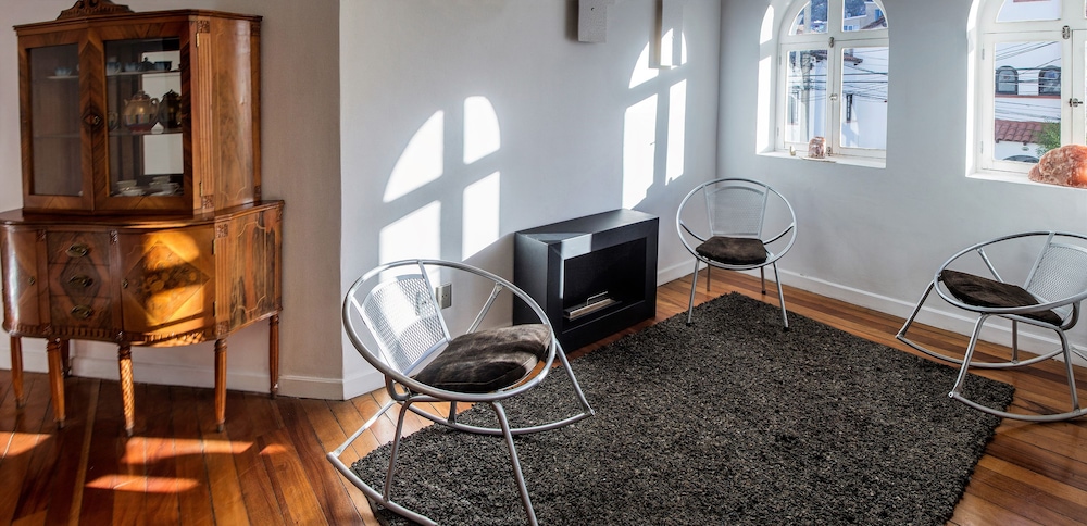 Casa Fusion Hotel Boutique 39/49