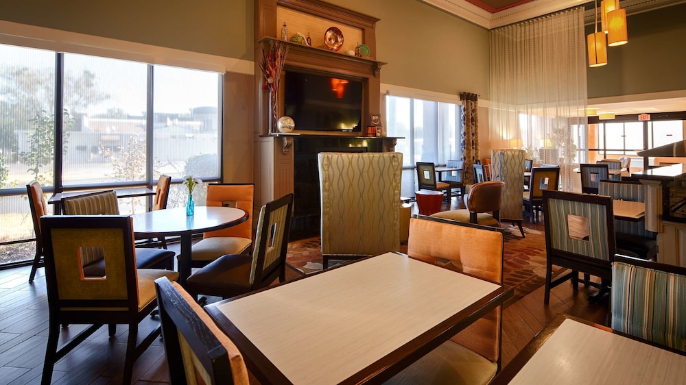 Best Western Executive Suites 33/38