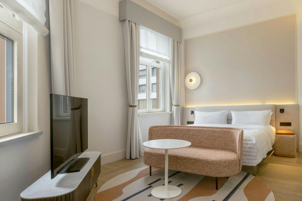 Junior Suite, King Bed, Palais Wing