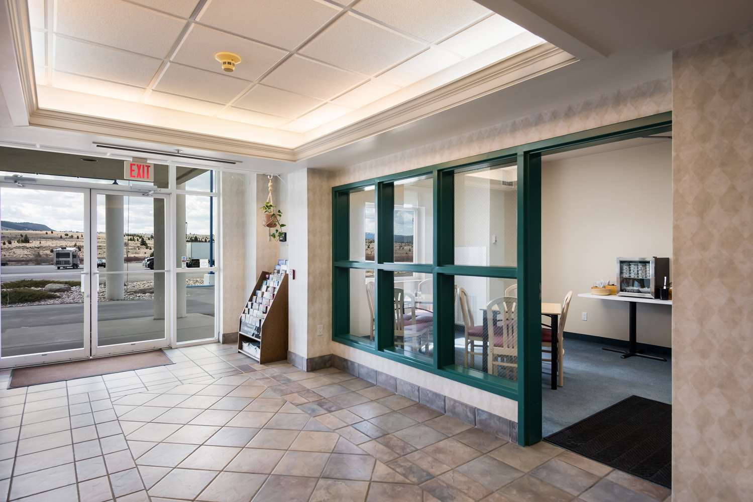 Red Lion Inn Suites Butte 7/10