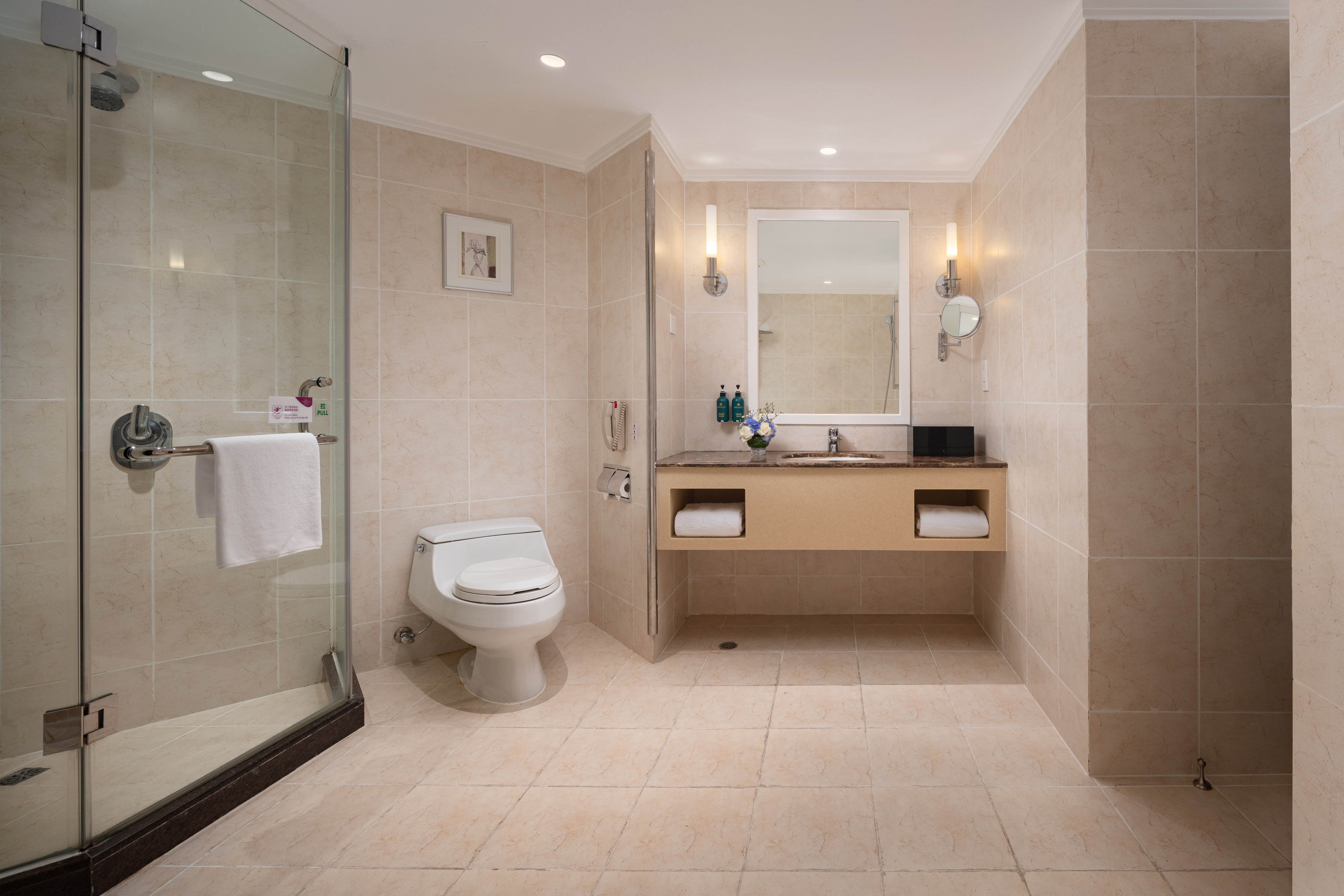 Crowne Plaza Zhuhai City Center 78/78