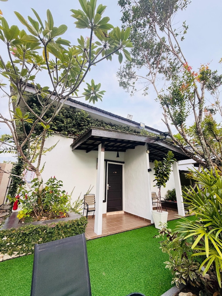 Villa Abadi Resort 53/55