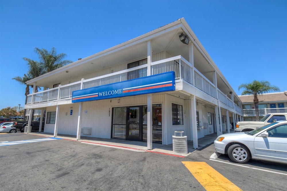 Motel6 Santa Ana, CA in SANTA ANA - CA