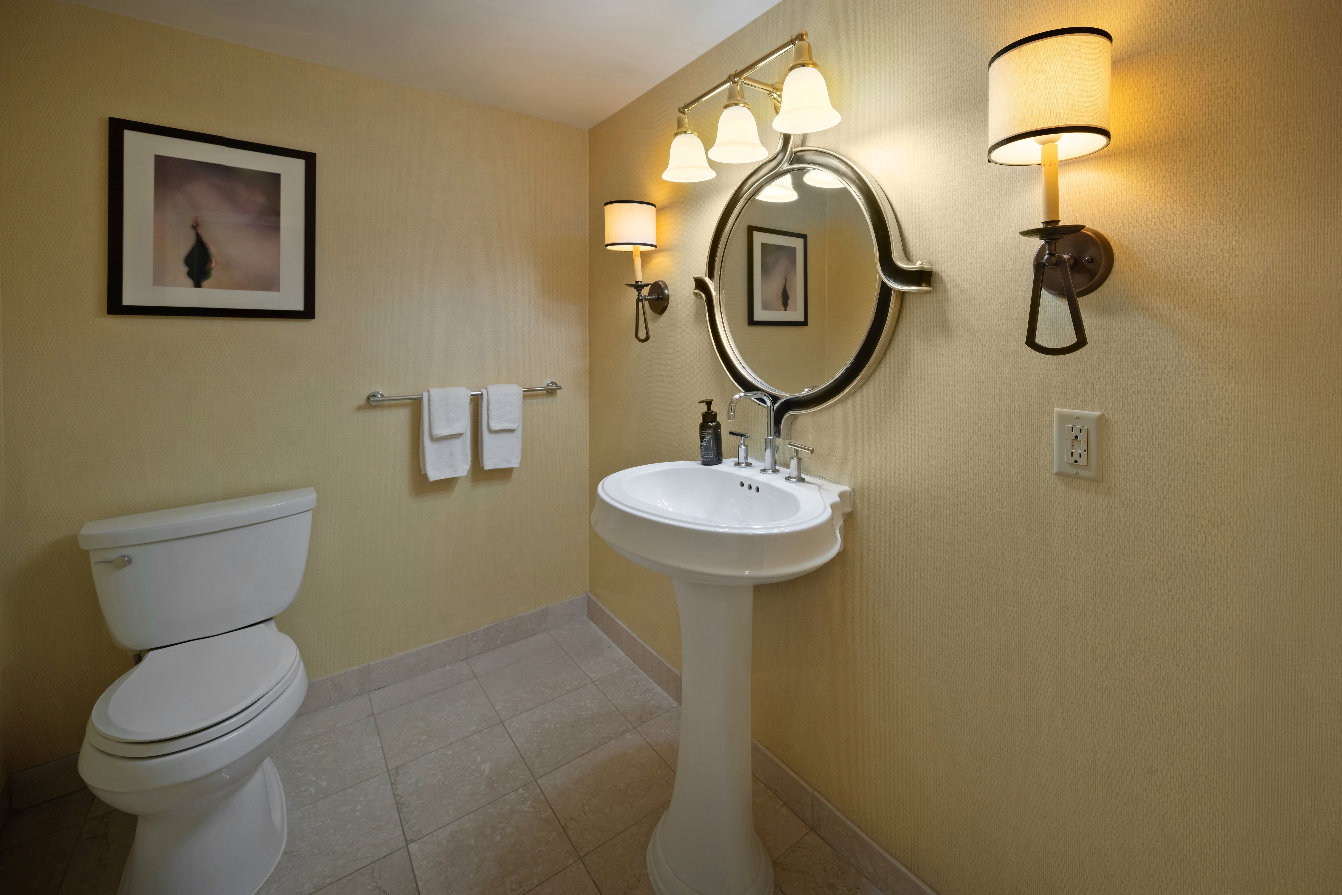Luxury, Suite