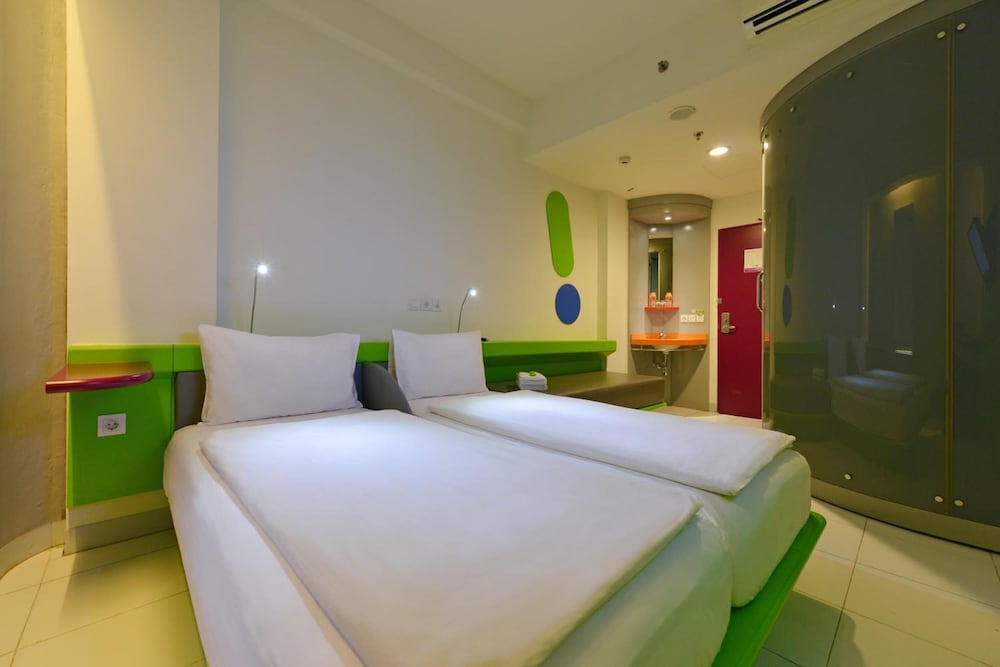 Pop Hotel Bsd City Tangerang 11/39