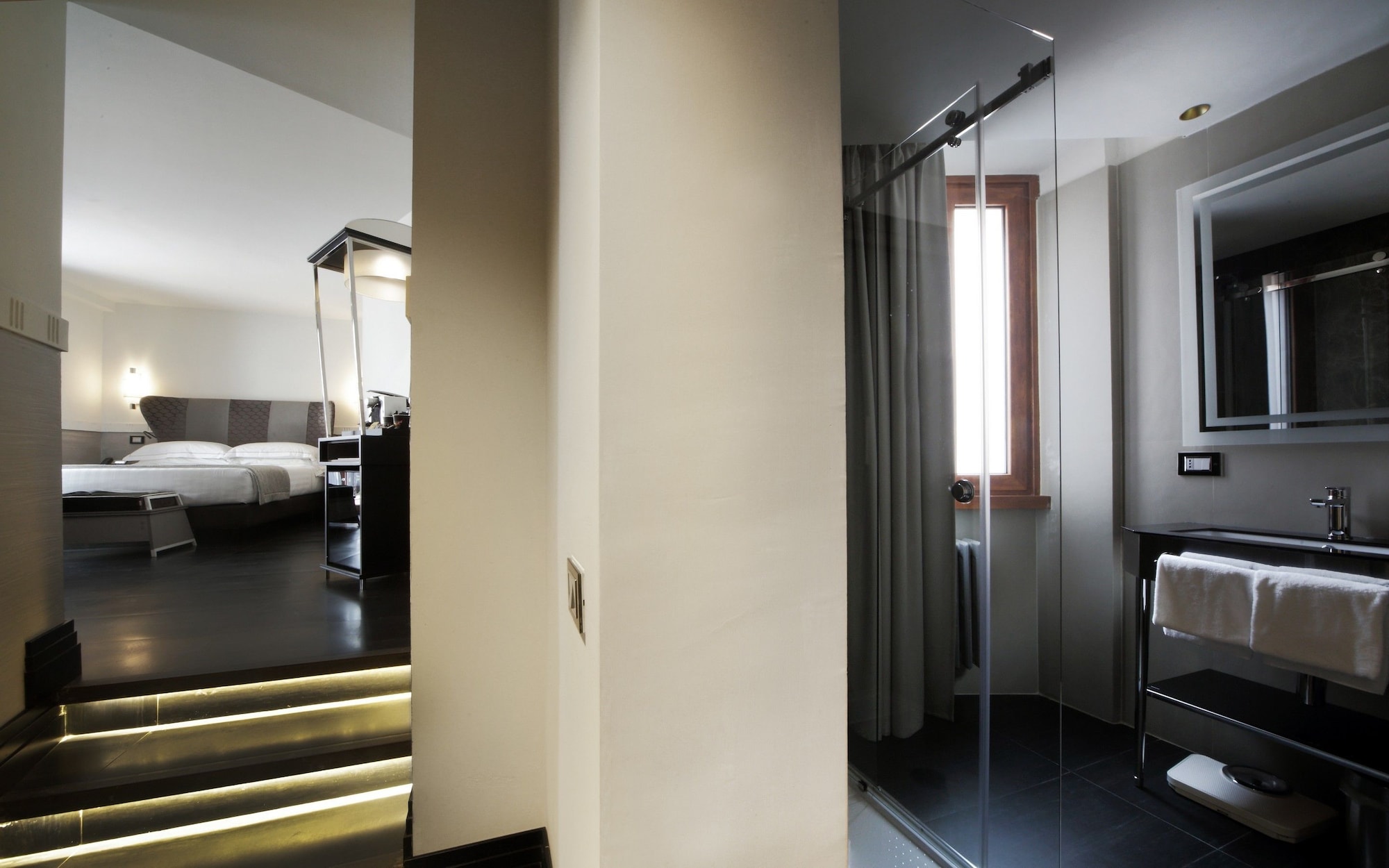 Superior, Twin Beds, Unica Suite Rome 9/9
