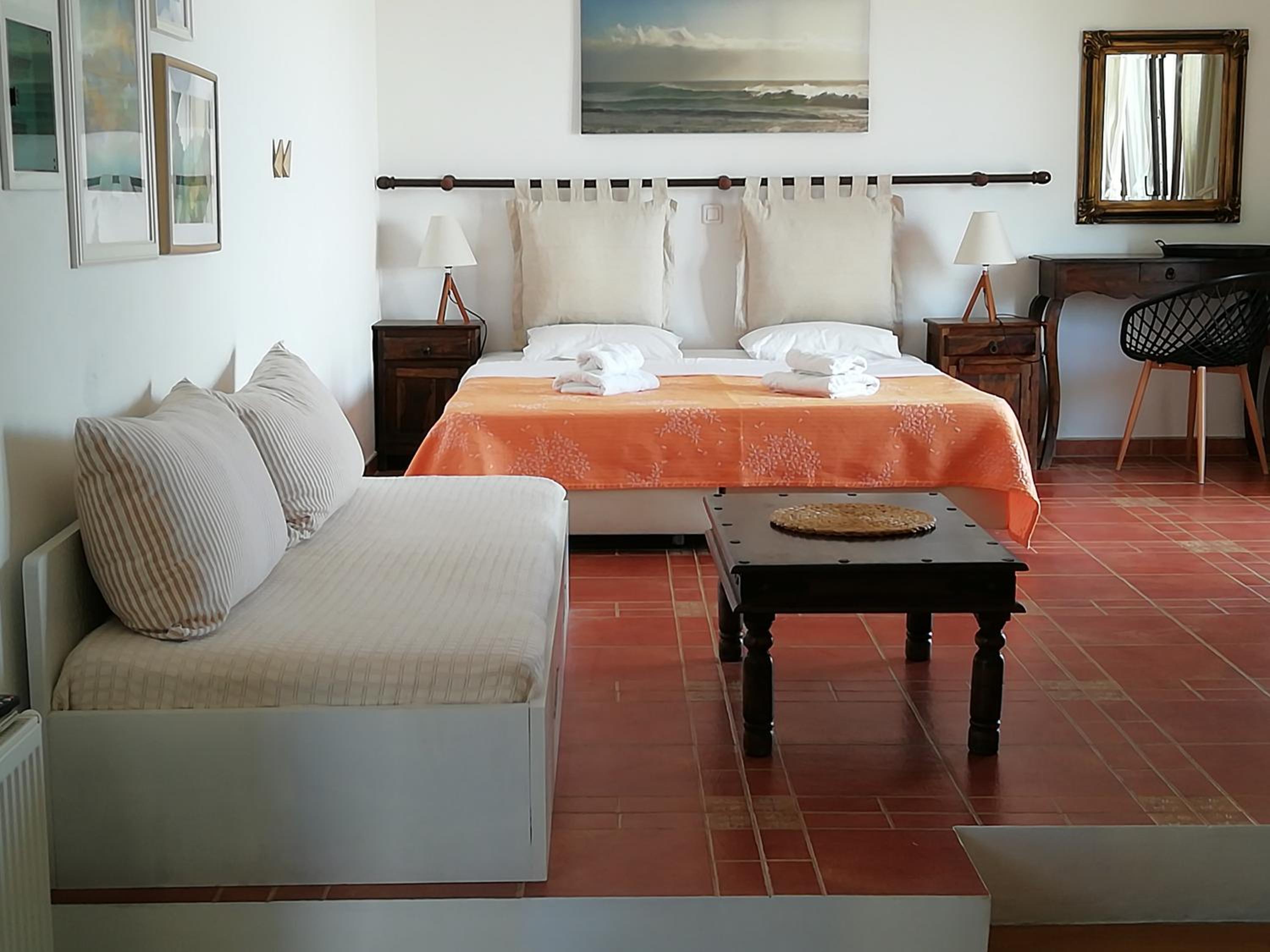 Studio, Pool and Sea View